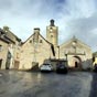 Saint-Chély-d'Aubrac : place de l'église (crédit photo M. Jérémie).